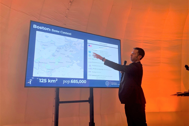 Kris Carter der Stadt Boston während seines Vortrages